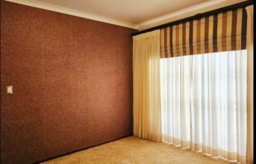 5 Bedroom Property for Sale in Dan Pienaar Free State